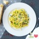 Linguine con asparagi, piselli e zucchine