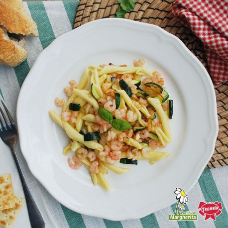 Maccheroni al ferretto con zucchine e code di gamberetti
