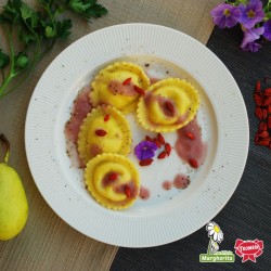 Gransole Bufalotto e scamorza con salsa di pere al Barolo